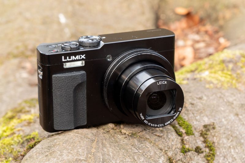 8 Best Compact Cameras for Travel Photography in 2026